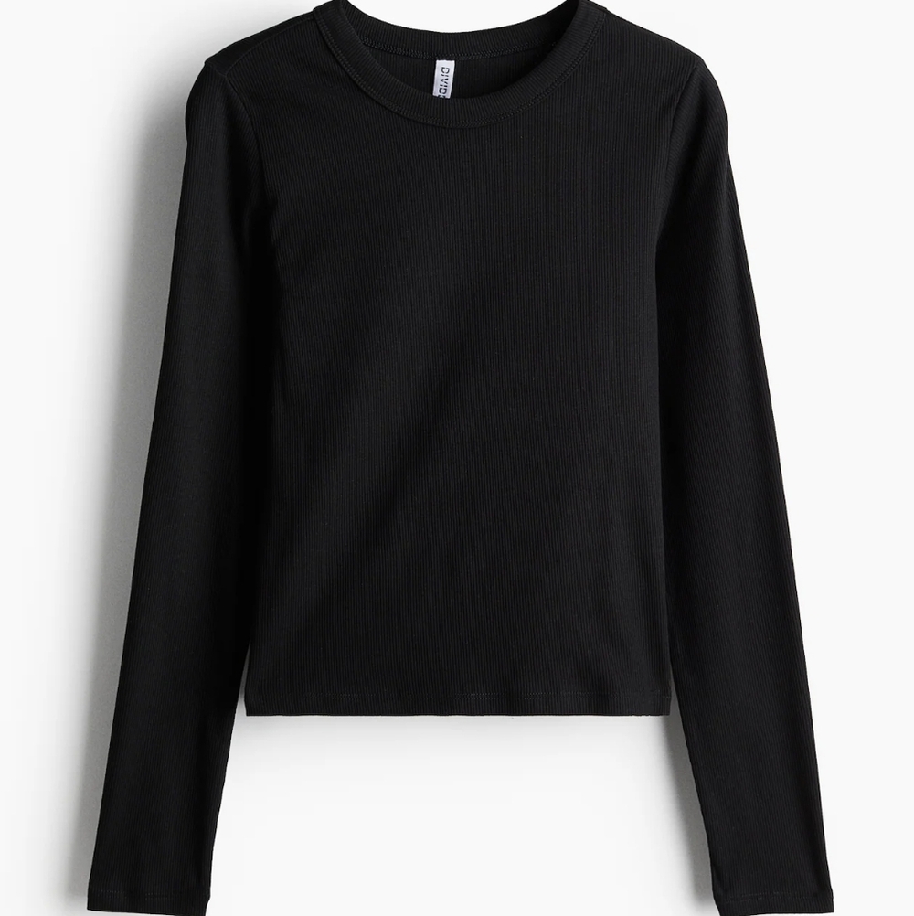 H&M Divided Black Long Sleeve T-Shirt - Size S - Essential Basic - Picture 5 of 14